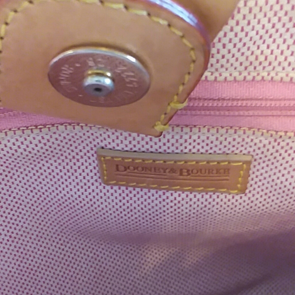 Vintage Dooney & Bourke purse - Picture 4 of 7